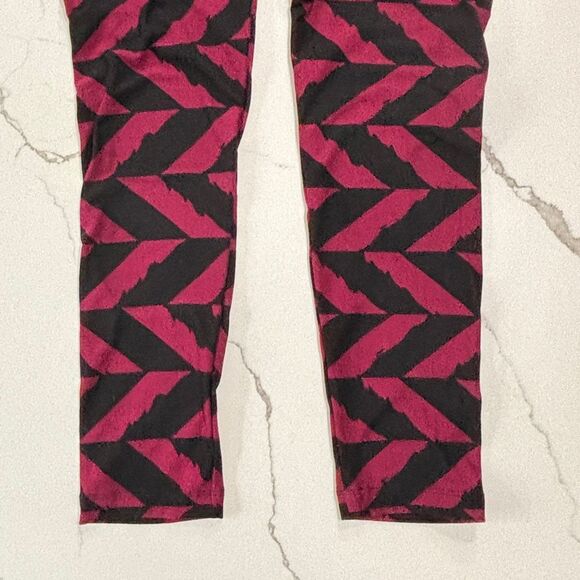 LuLaRoe | Soft Geometric Black Maroon Leggings - Picture 12 of 14
